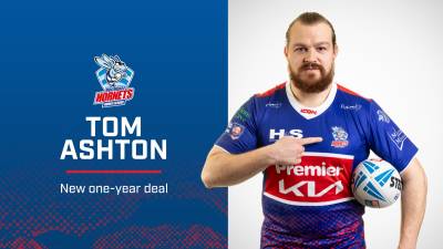 Tom Ashton agrees new 12-month deal