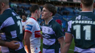 Young outside back Alex Chippendale joins Hornets
