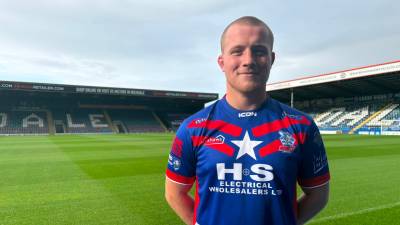 Captain Ross Whitmore pens new two-year deal